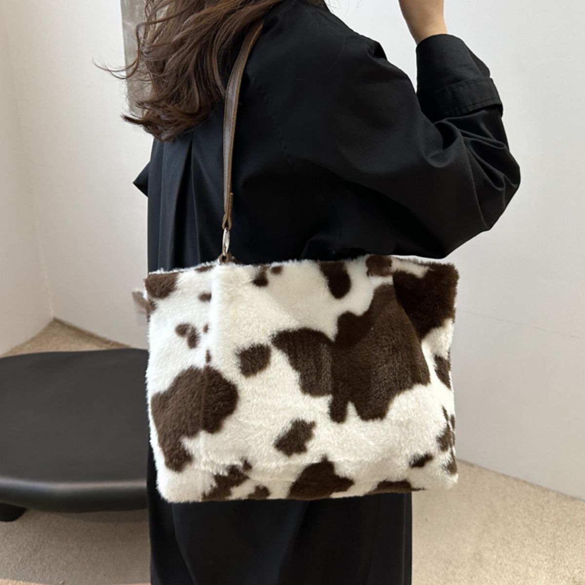 Cow Print Furry Tote Bag Cundae